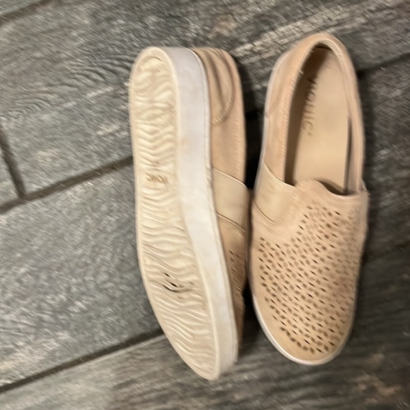 Vionic Kimmie Slip-Ons - Picture 3 of 3